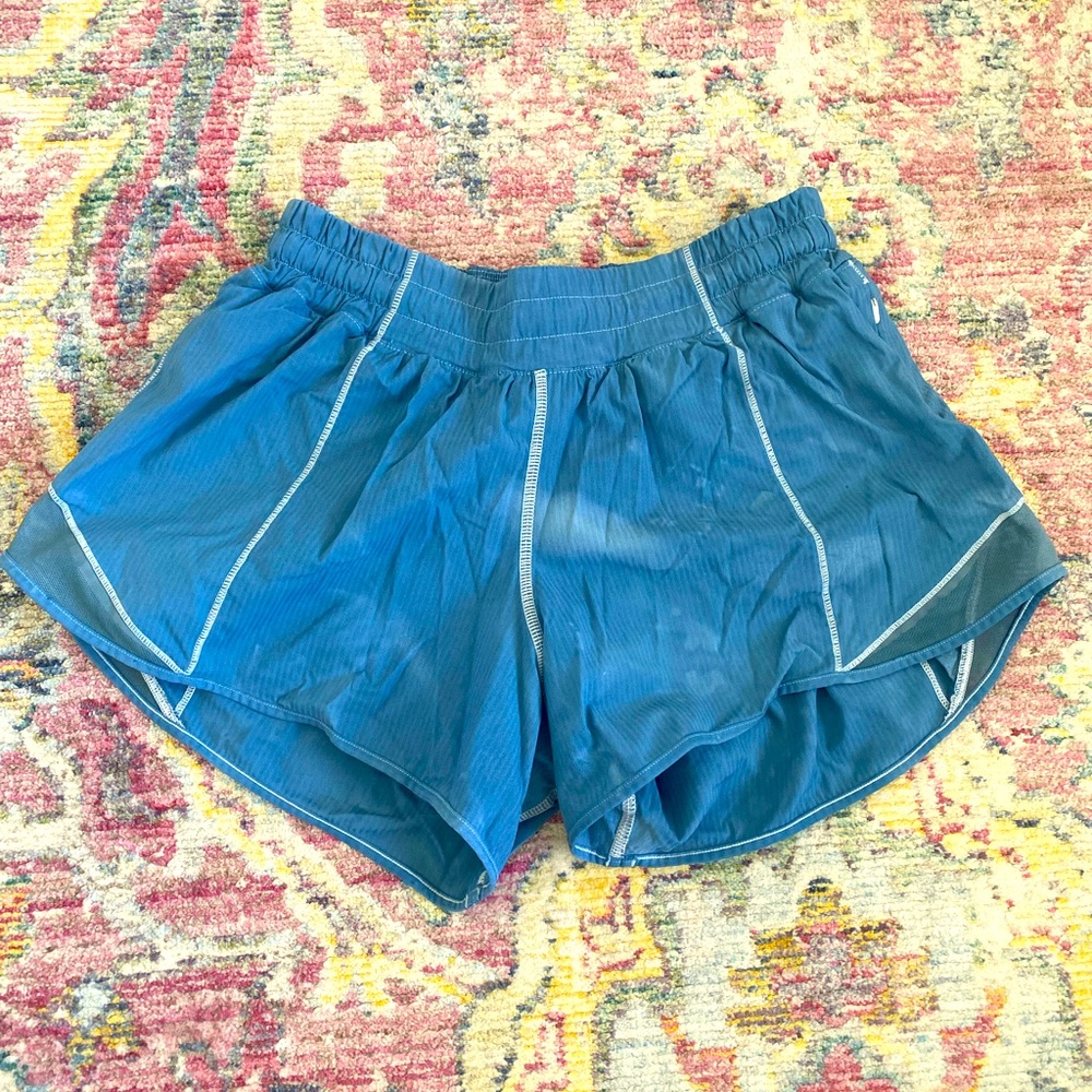 Tie dyed lululemon shorts… size 6.. 4”